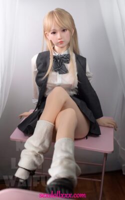 Μπάνιο με την Tpe Sex Doll - Delila