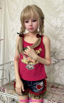 Andere Sexpuppen wie Real Doll - Malkah