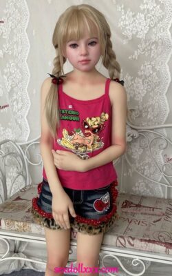 Andere Sexpuppen wie Real Doll - Malkah