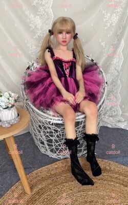 Gwiazda porno Staci Doll uprawia seks - Veriee