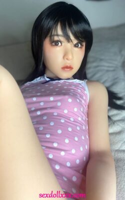 Young Sex Doll S ženským pornem - Kelley