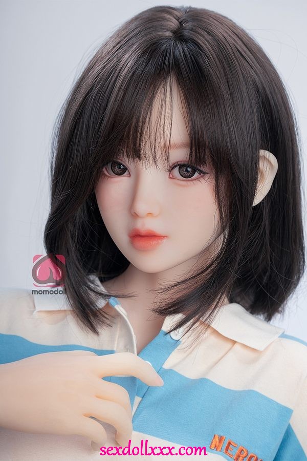 brunete-seksa lelle-iBa32y3