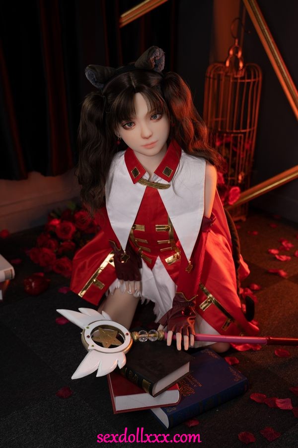 minature-sex-doll-tGz02o19