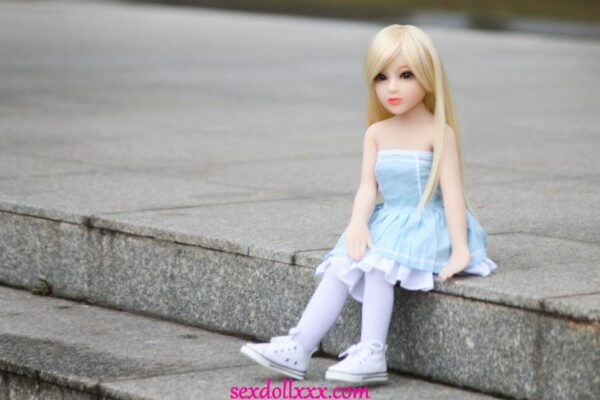 pokimane-sex-doll-wXu79z11 pokimane-sex-doll-wXu79z11