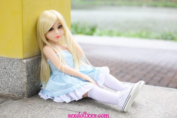 pokimane-sex-doll-wXu79z13 pokimane-sex-doll-wXu79z13