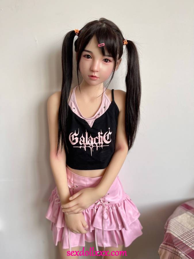 sex-doll-beatriz-nIr04b11