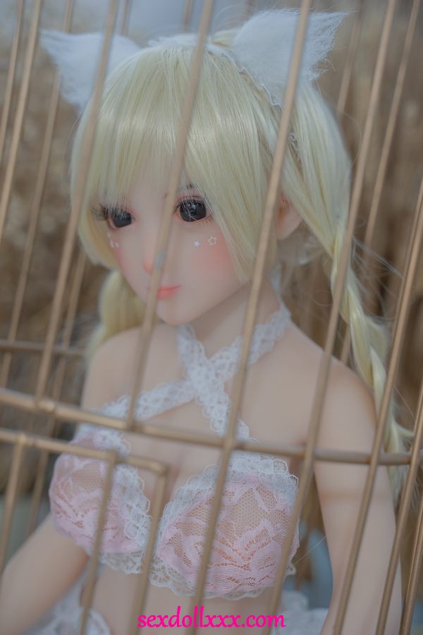 Sexpuppen-Reinigung-mRu01e14