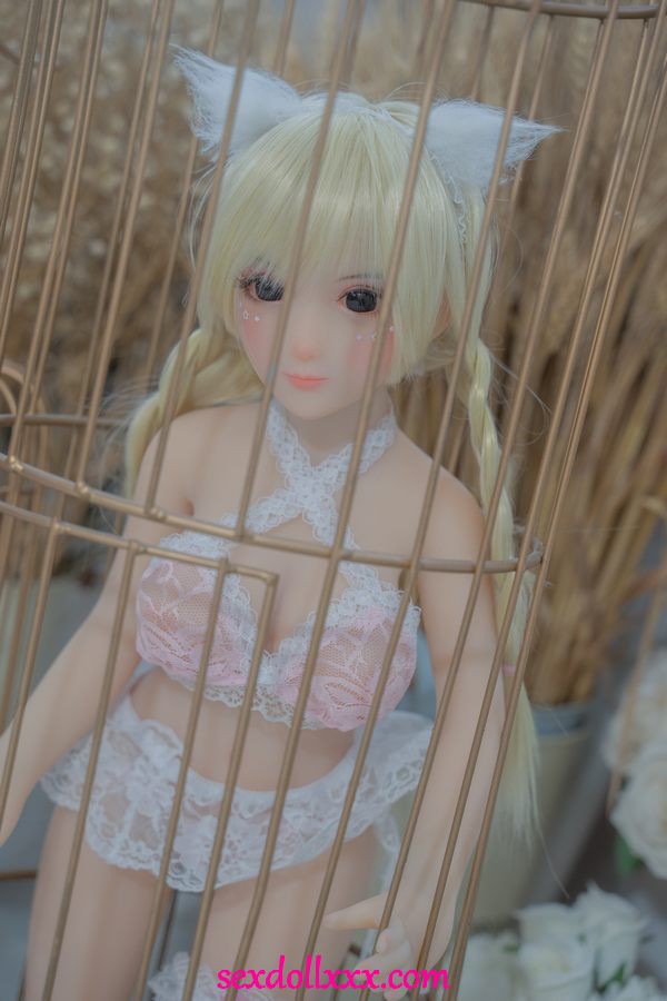 Sexpuppenreinigung-mRu01e17