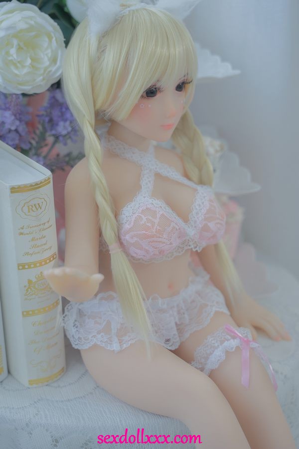 Sexpuppen-Reinigung-mRu01e4