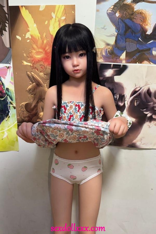 sex-doll-leabian-hEn54v24-600x900