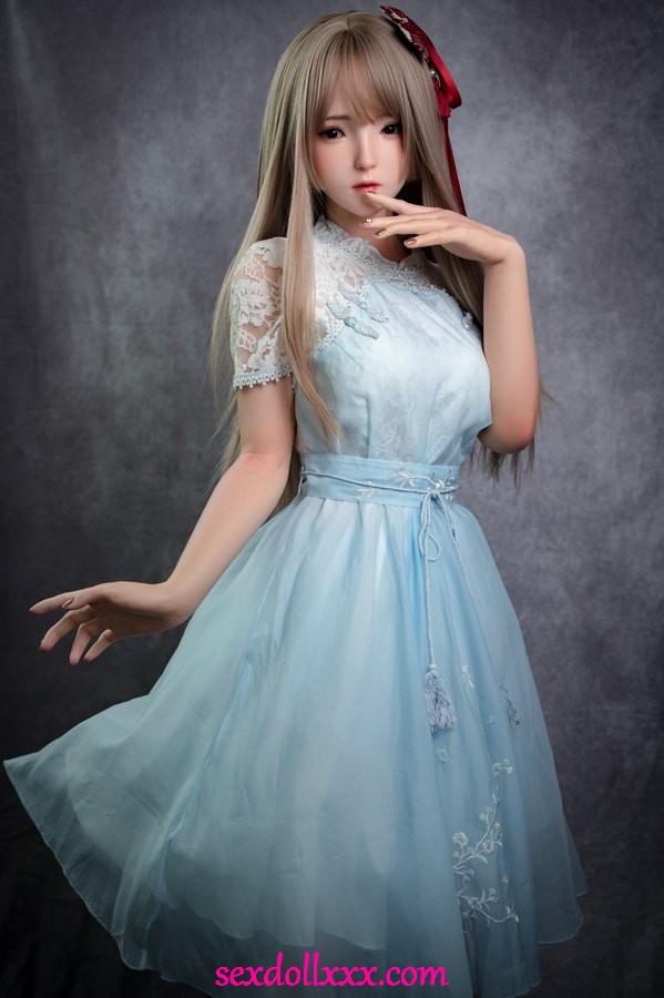 nefertiti-doll-esxc16