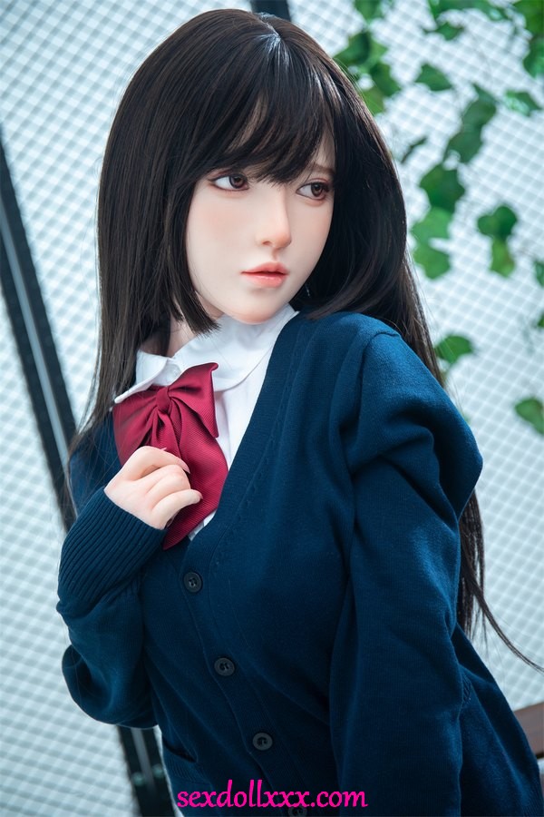real-dolls-stock-b7hn7
