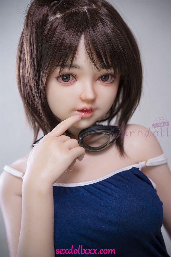 sex-doll-thighjob-bDb35q1