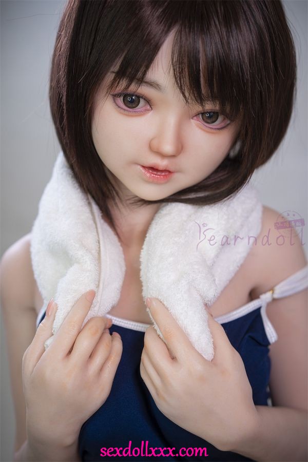 sex-doll-thighjob-bDb35q3