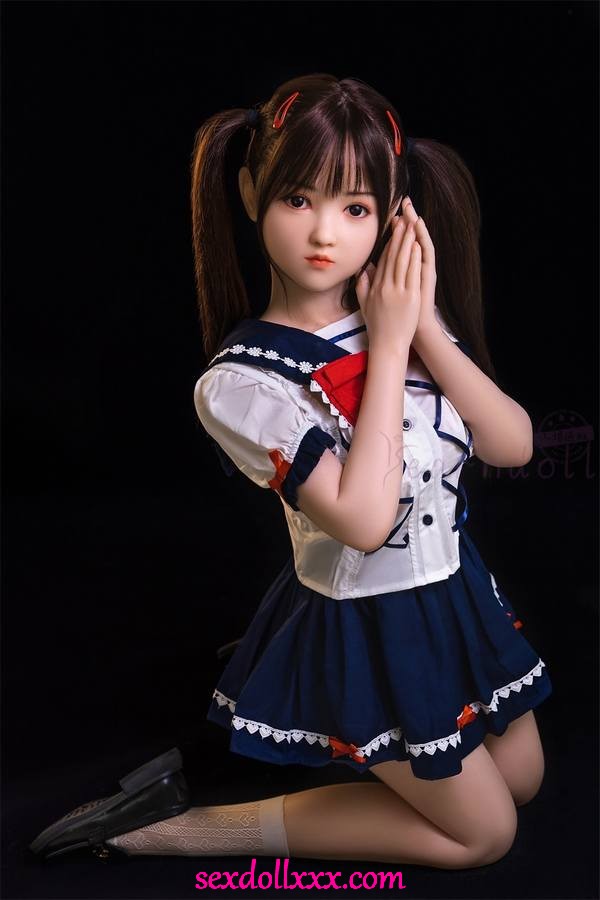 sex-video-in-doll-pIw45r17