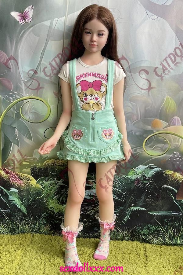 cute-sex-doll-sex-bQm96g7-600x900