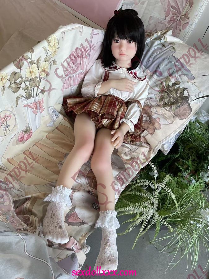 real-doll-sex-vid-yHl28k3