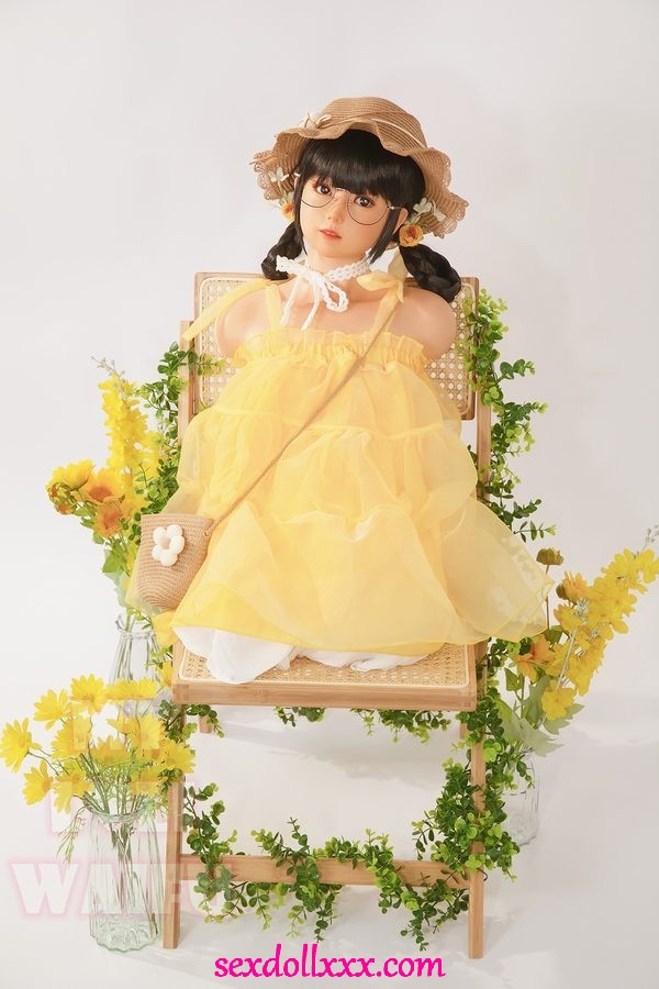 regarder-sex-doll-eZj93b4