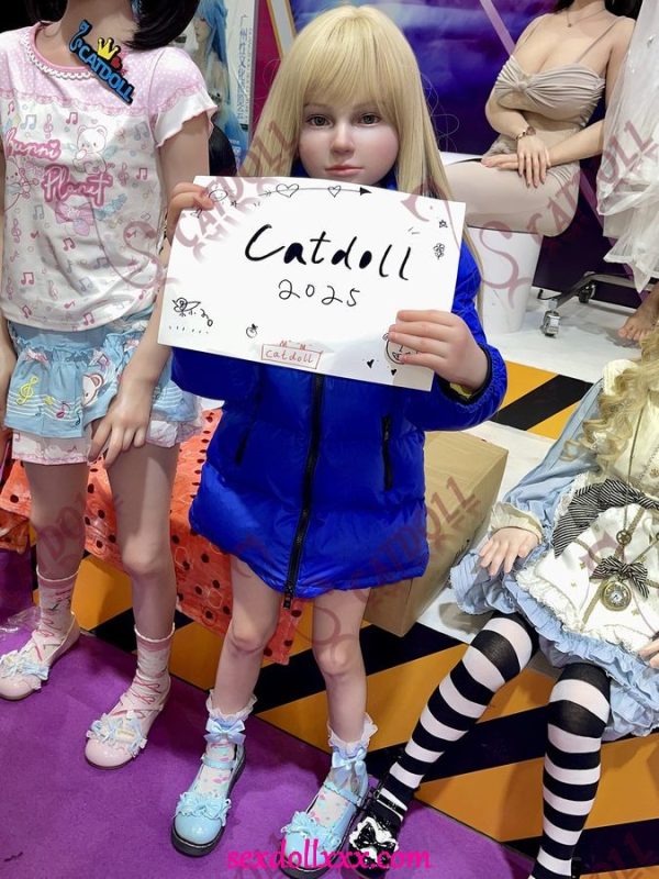 sex-doll-foot-job-lLg42r4 sex-doll-foot-job-lLg42r4